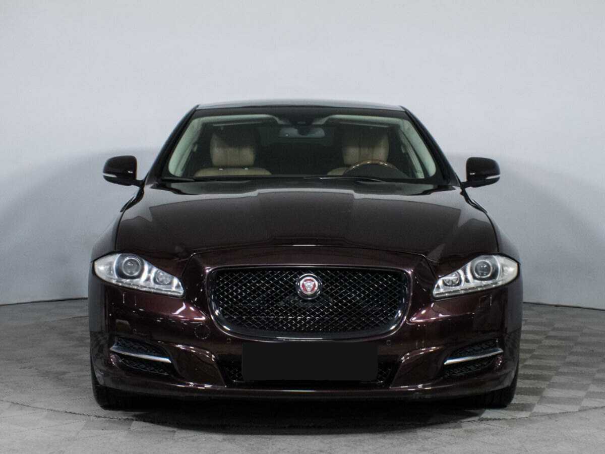 Jaguar XJ