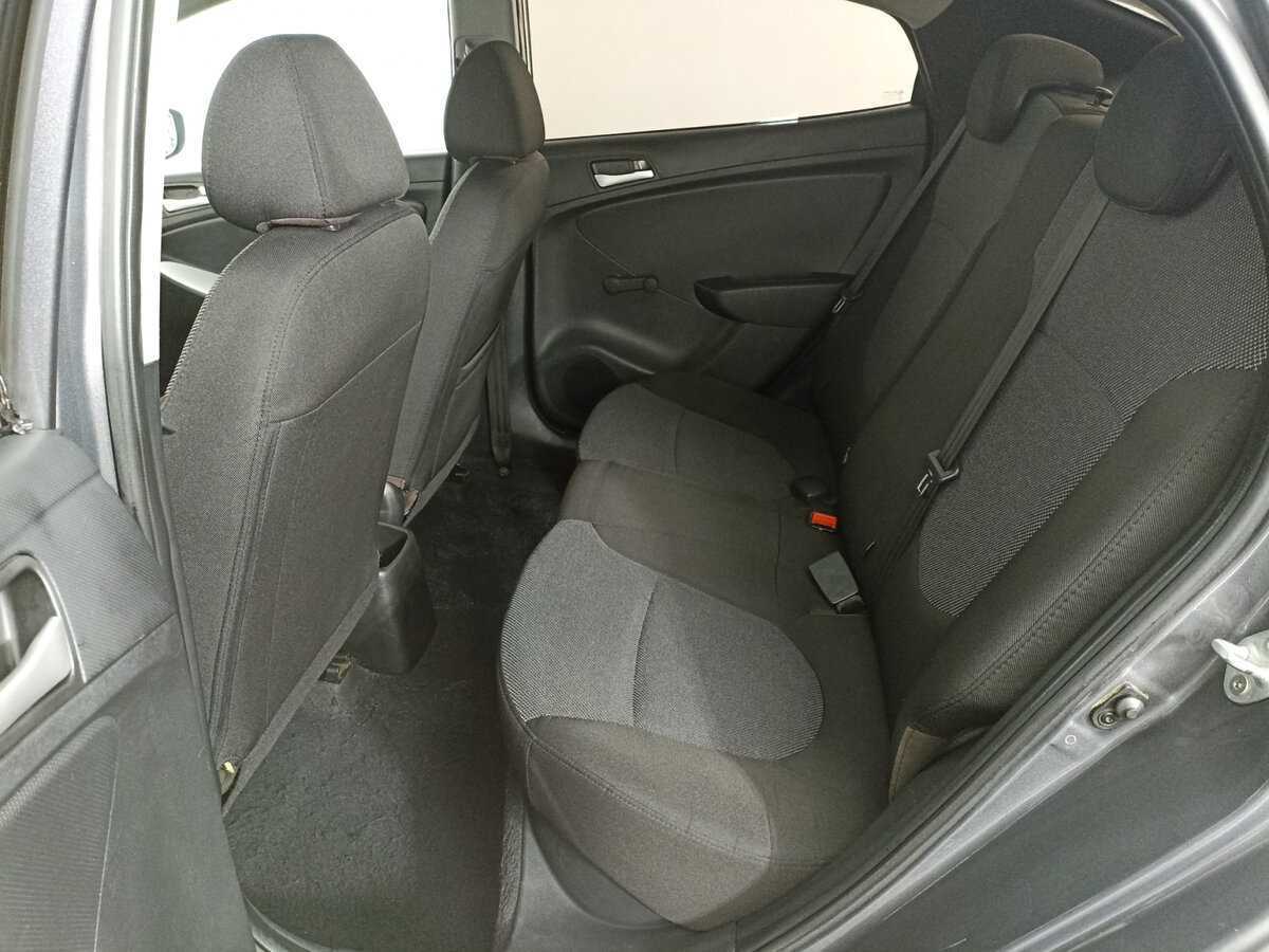 Купить Hyundai Solaris, 2013, 223 137 км, фото №7