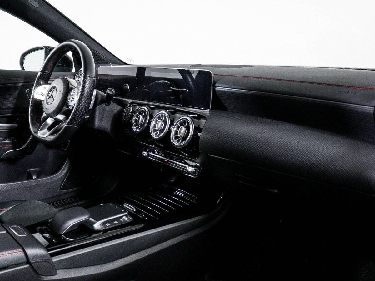 Купить Mercedes-Benz CLA 200, 2019, 65 061 км, фото №9