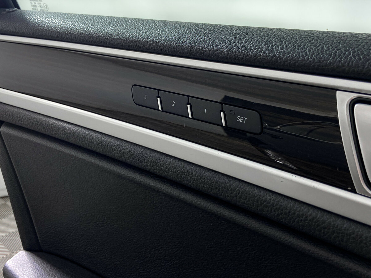 Купить Volkswagen Touareg II Рестайлинг, 2015, 133 612 км, фото №17