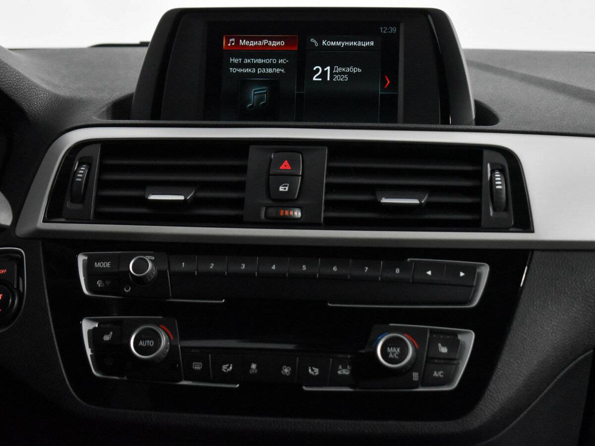 Купить BMW 1 серии 118i II (F20/F21) Рестайлинг 2, 2018, 49 000 км, фото №15