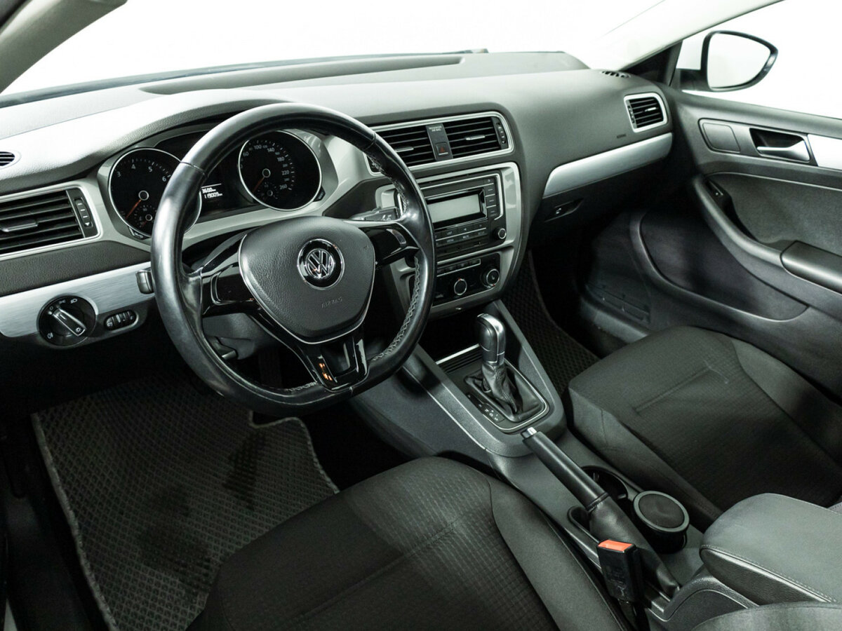Купить Volkswagen Jetta VI Рестайлинг, 2017, 119 007 км, фото №9
